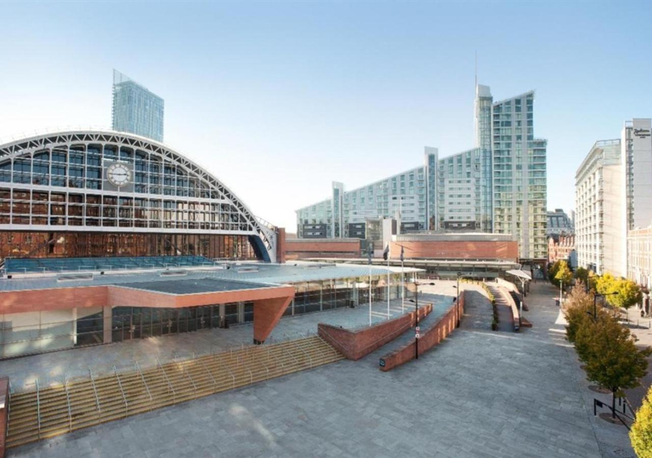 Middlewood Plaza Suite: Central Salford Stay by Parydise Properties Manchester Exterior photo